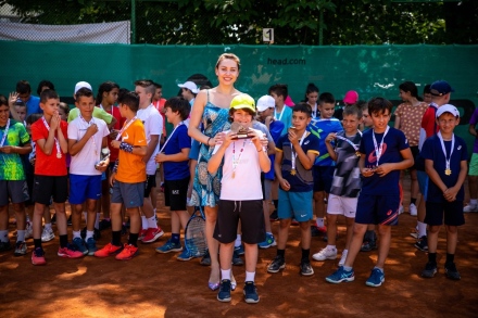 Фрезколиада стъпи на тенис кортовете! Бъдещи таланти си дадоха среща в Пазарджик